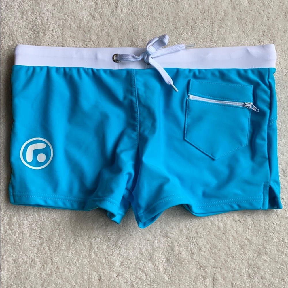 NWT MODCHOK woman’s/girls active wear shorts